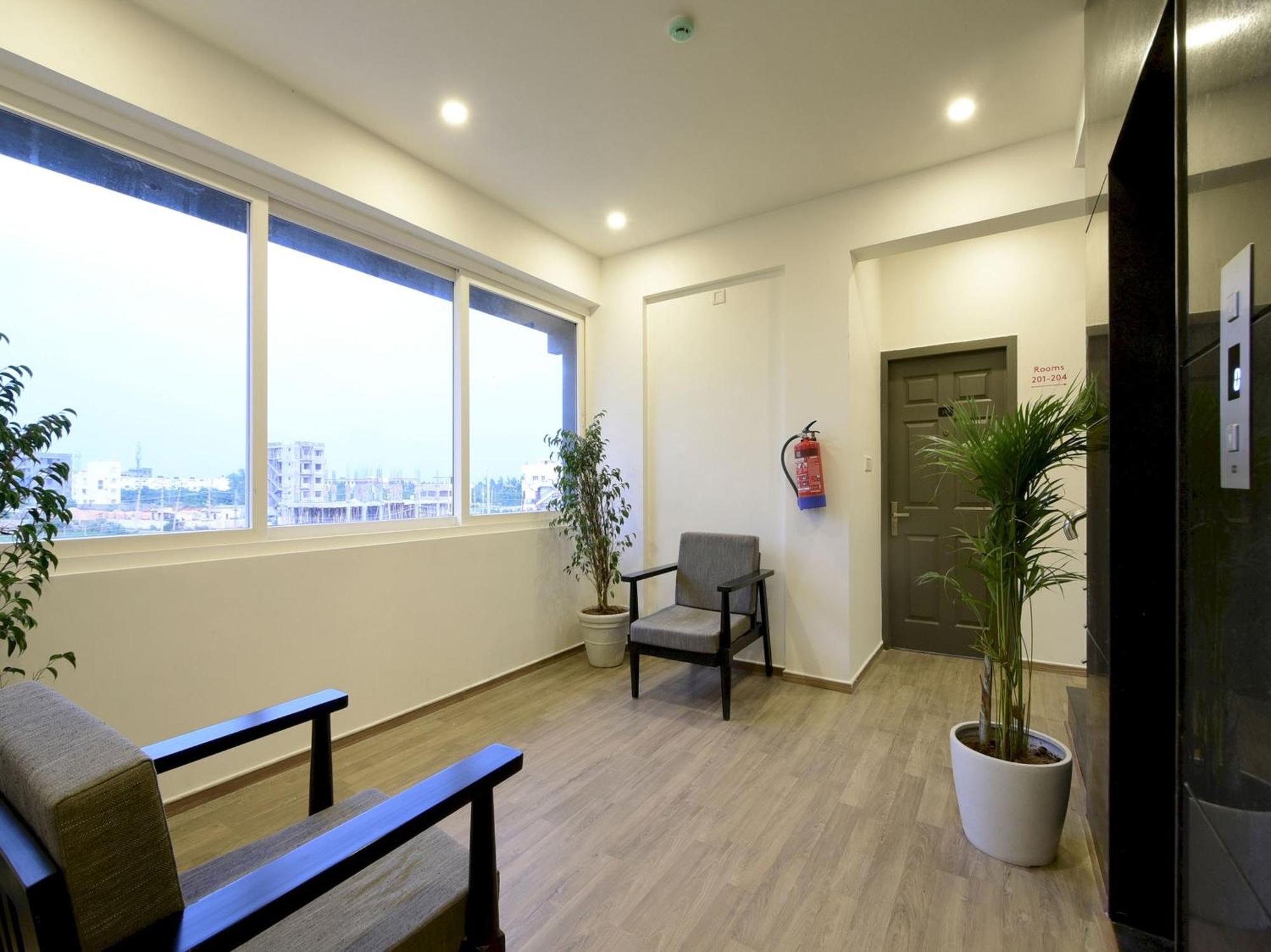 Townhouse Airport Road Otel Yelahanka Dış mekan fotoğraf