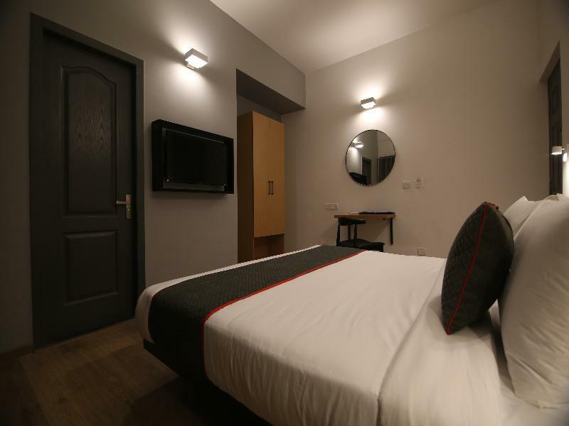 Townhouse Airport Road Otel Yelahanka Dış mekan fotoğraf